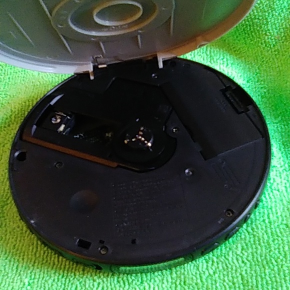 Sony CD Walkman - Picture 2 of 11